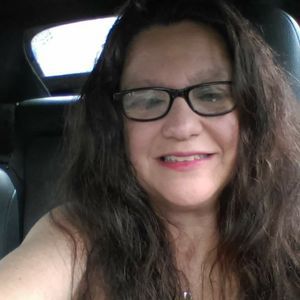 Meet your Posher, Gloria